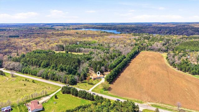 W4506 COUNTY ROAD TT, Wild Rose, WI 54984