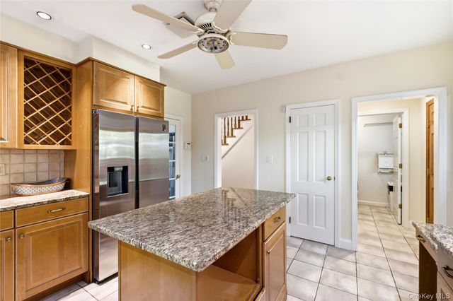 505 Bryant Avenue, Roslyn Harbor, NY 11576