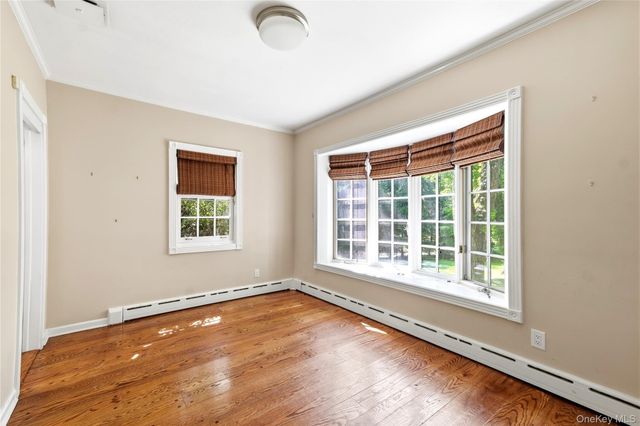 505 Bryant Avenue, Roslyn Harbor, NY 11576
