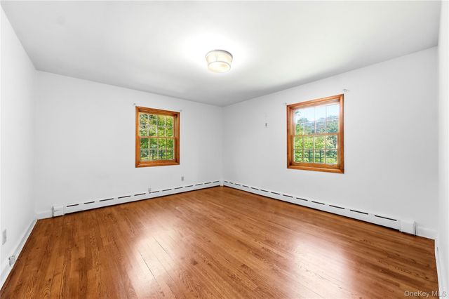 505 Bryant Avenue, Roslyn Harbor, NY 11576