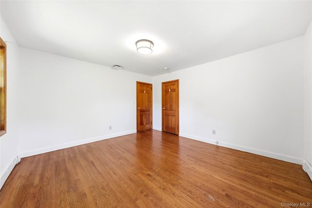 505 Bryant Avenue, Roslyn Harbor, NY 11576