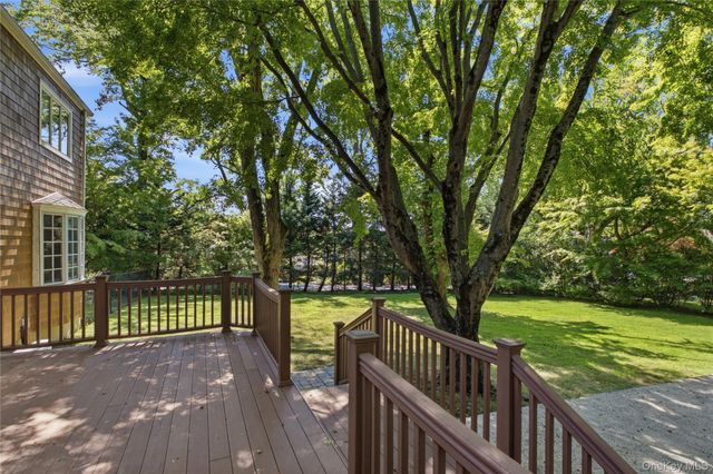 505 Bryant Avenue, Roslyn Harbor, NY 11576