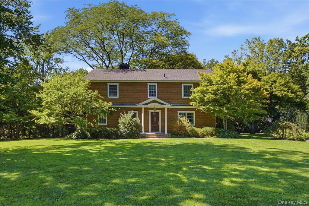 505 Bryant Avenue, Roslyn Harbor, NY 11576