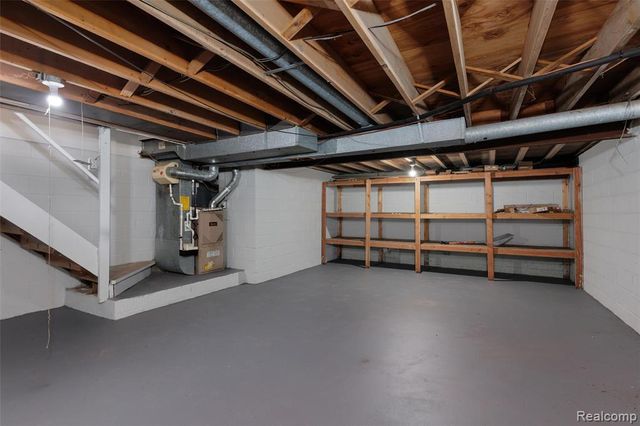 21305 Oxford Avenue, Farmington Hills, MI 48336