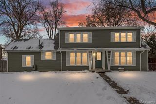 21305 Oxford Avenue, Farmington Hills, MI 48336