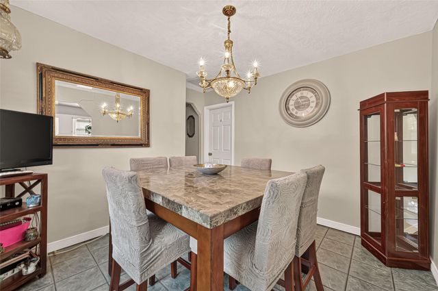 5943 Southlark Street, Houston, TX 77033