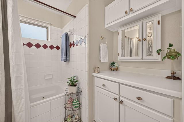 5943 Southlark Street, Houston, TX 77033