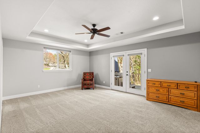 1868 NW F Street, Grants Pass, OR 97526