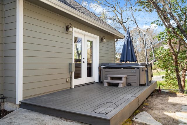 1868 NW F Street, Grants Pass, OR 97526