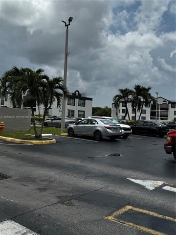 9731 Fontainebleau Blvd F214, Miami, FL 33172