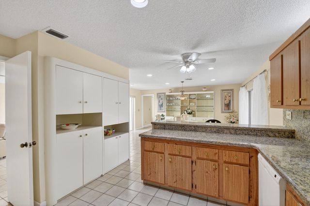 6730 Starkeys Place, Lake Worth, FL 33467