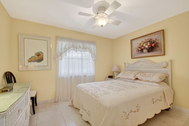 6730 Starkeys Place, Lake Worth, FL 33467