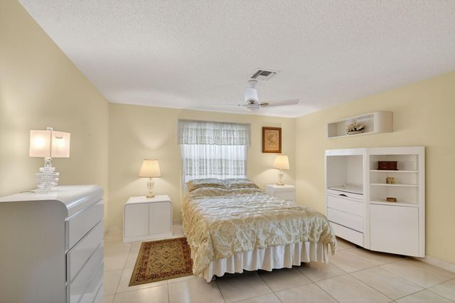 6730 Starkeys Place, Lake Worth, FL 33467