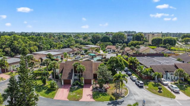 6730 Starkeys Place, Lake Worth, FL 33467