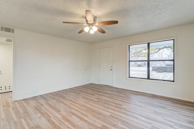 3318 36th Street, Lubbock, TX 79413