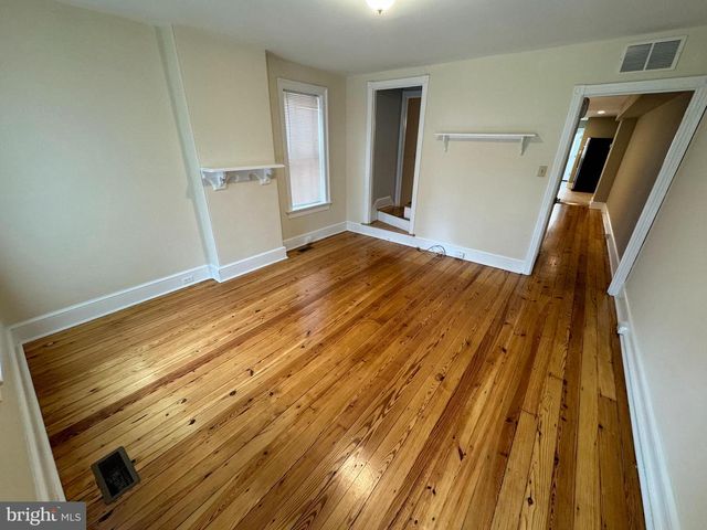 26 N CONGRESS ST, Newtown, PA 18940