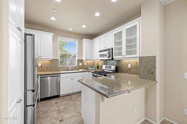 201 Via Antonio, Newbury Park, CA 91320