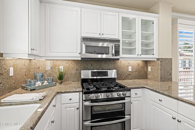 201 Via Antonio, Newbury Park, CA 91320