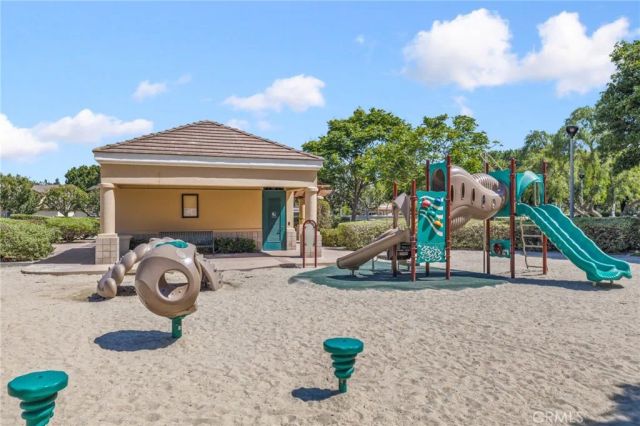 3407 Ladrillo Aisle, Irvine, CA 92606