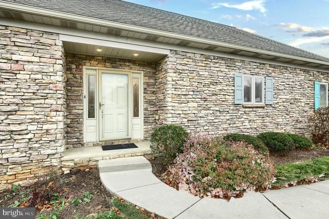 1317 MANOR RD, Windsor, PA 17366