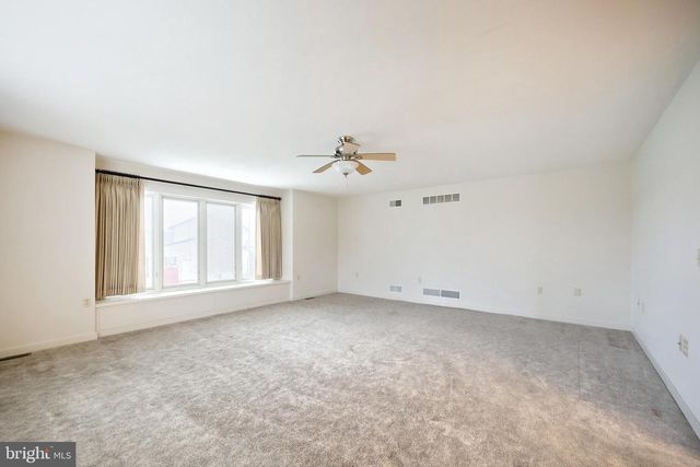 1317 MANOR RD, Windsor, PA 17366