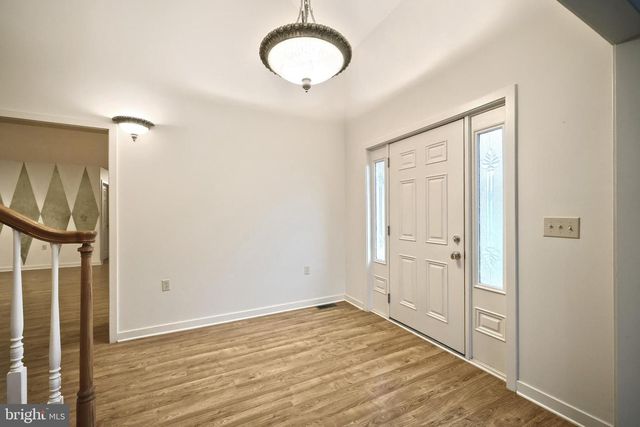 1317 MANOR RD, Windsor, PA 17366