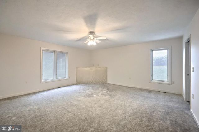 1317 MANOR RD, Windsor, PA 17366