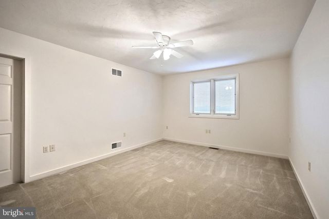 1317 MANOR RD, Windsor, PA 17366