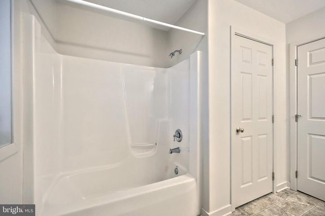 1317 MANOR RD, Windsor, PA 17366