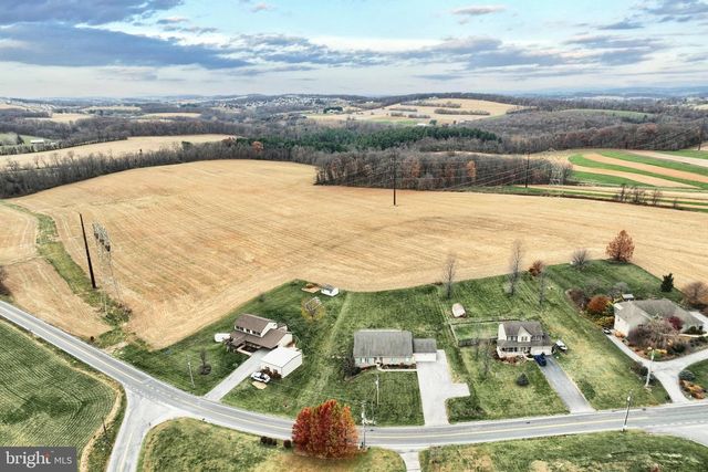 1317 MANOR RD, Windsor, PA 17366