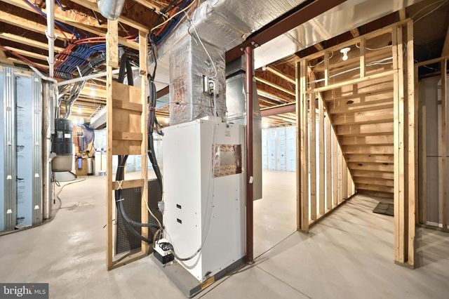 1317 MANOR RD, Windsor, PA 17366