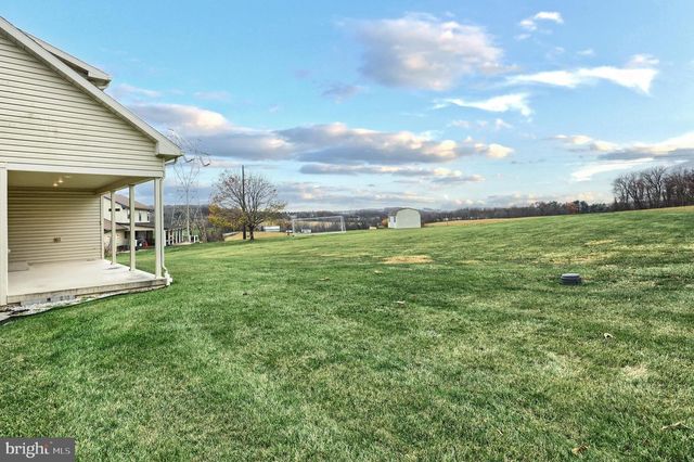 1317 MANOR RD, Windsor, PA 17366