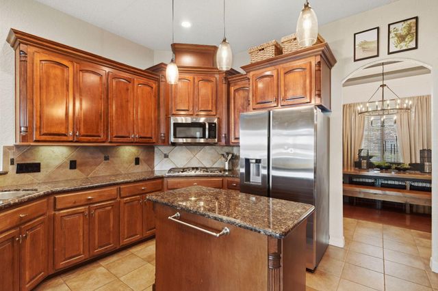 1012 Enchanted Oaks Drive, Angleton, TX 77515