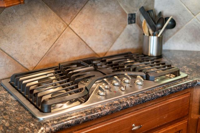 1012 Enchanted Oaks Drive, Angleton, TX 77515