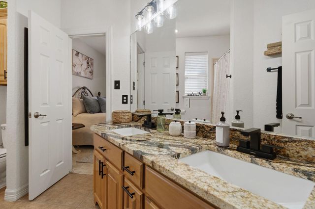 1012 Enchanted Oaks Drive, Angleton, TX 77515