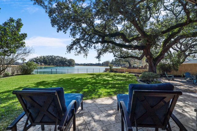 1012 Enchanted Oaks Drive, Angleton, TX 77515