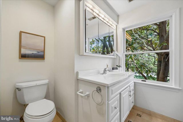 9814 GARTRELL PL, Kensington, MD 20895