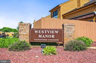 39 WESTVIEW MANOR #39, York, PA 17408