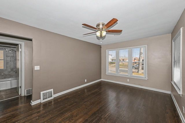 5457 N 19th STREET, Milwaukee, WI 53209