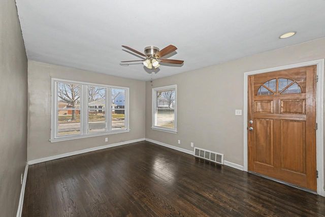 5457 N 19th STREET, Milwaukee, WI 53209