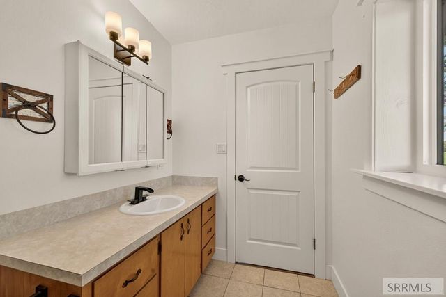 948 E 900 N, Shelley, ID 83274