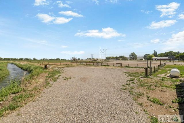 948 E 900 N, Shelley, ID 83274