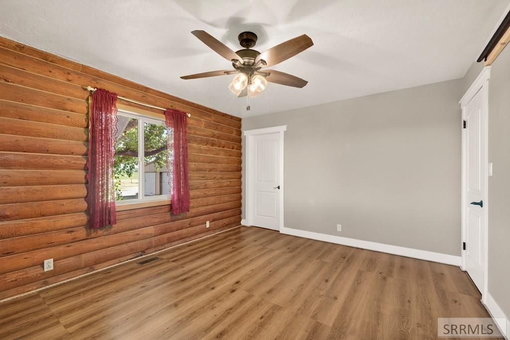 Image 18 of property listing at 948 E 900 N, Shelley, ID 83274