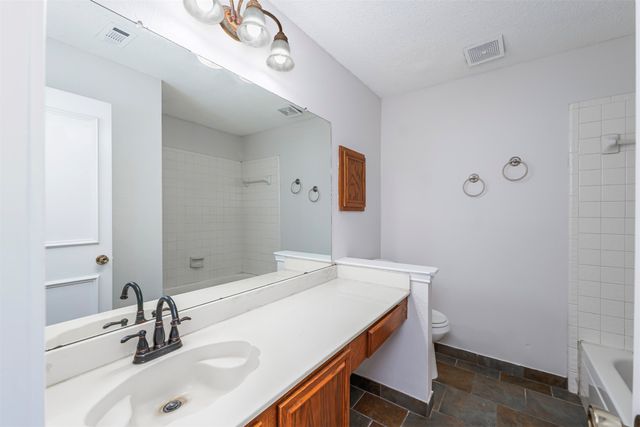 709 Raywood Drive, Grand Prairie, TX 75052