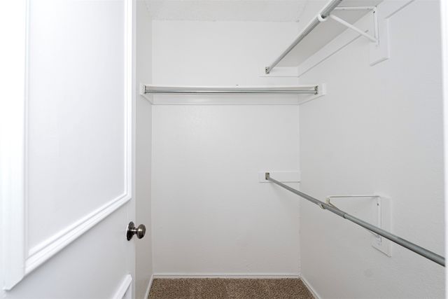 709 Raywood Drive, Grand Prairie, TX 75052