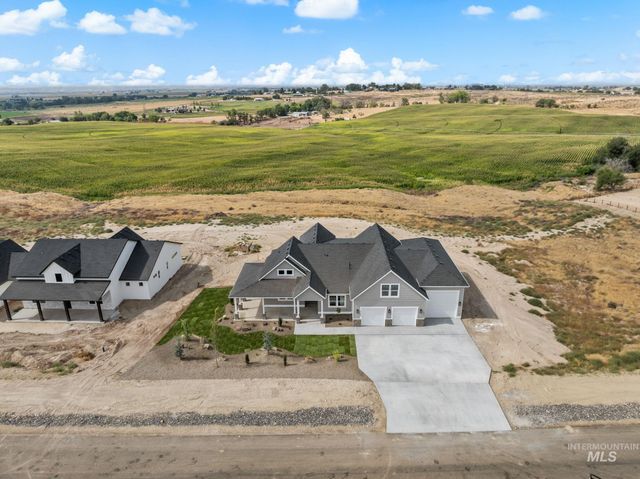 27387 Iron Horse Dr, Caldwell, ID 83607