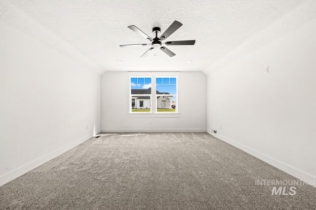 27387 Iron Horse Dr, Caldwell, ID 83607