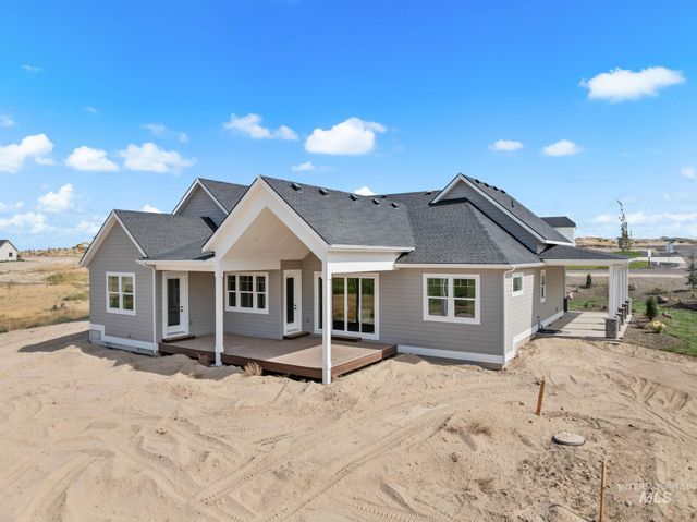 27387 Iron Horse Dr, Caldwell, ID 83607