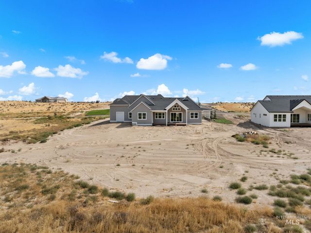 27387 Iron Horse Dr, Caldwell, ID 83607
