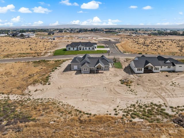 27387 Iron Horse Dr, Caldwell, ID 83607